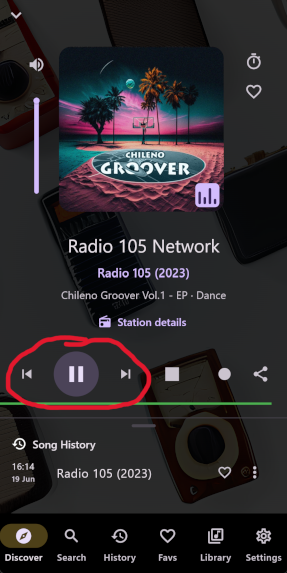 Screenshot of Radiophonia v0.8.0 Now Playing screen
